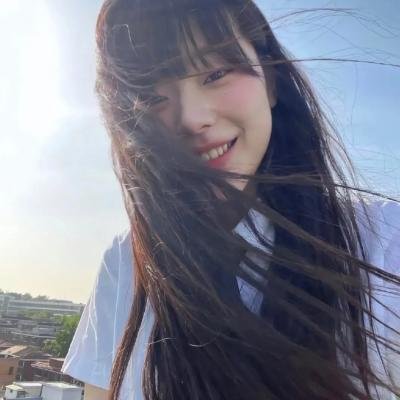 三个摩登女性